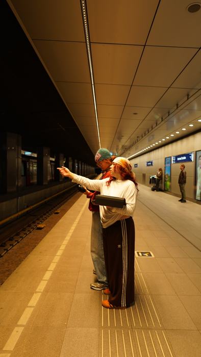 Behind the scenes, 5